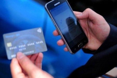 Берунийли пуқара «Telegram» тармағындағы топар себепли пластик карточкасындағы пуллардан айрылып қалды