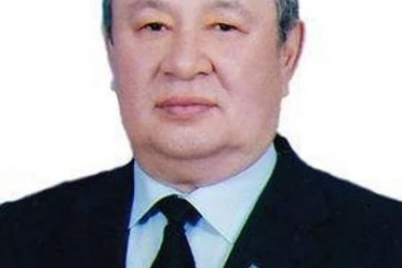 Муса Ерниязов «Өзбекстан Қаҳарманы» атағы менен сыйлықланды