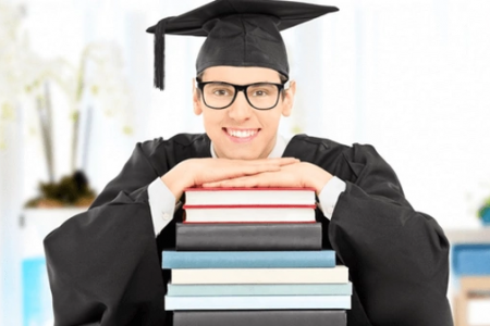 Студентлер сайлаў күнинен алдын қысқы дем алысқа жибериле ме? Министрлик хабарларға мүнәсибет билдирди