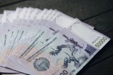 Әжайып жаңалық: Студентлерге «беслик» ҳәм «төртлик» стипендия бериў қайтадан жолға қойылады