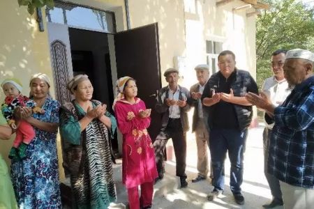 Мойнақта Бас прокуратура басламасы менен еки пуқараға жаңа турақ жайлар тапсырылды