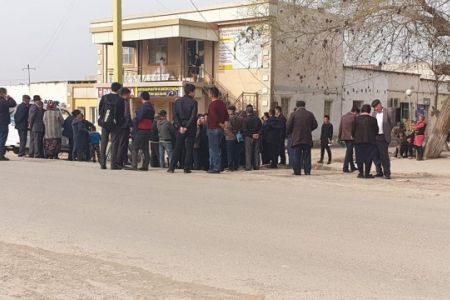 Қанлыкөлли исбилерменлер район ҳәкиминен не ушын наразы болмақта?