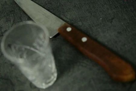 Қанлыкөлде мәс ҳалда өз ара жәнжеллесип қалған пуқаралар бир-бирин пышақламақшы болды