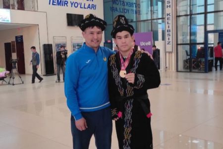 Хош хабар! Қарақалпақстанлы палўан Жалғасбай Бердимуратов Польшада алтын гран-при турниринде чемпионлықты қолға киргизди