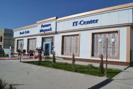 Мойнақта «Future Muynak» орайы ҳәм book cafe ашылды