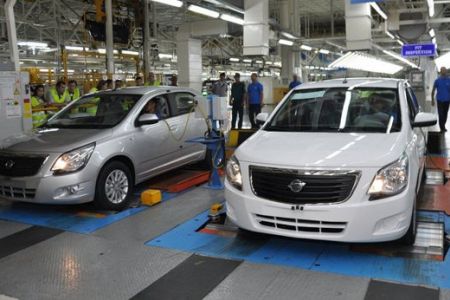 Өзбекстанда не ушын автомобильлердиң баҳасы көтерилди?