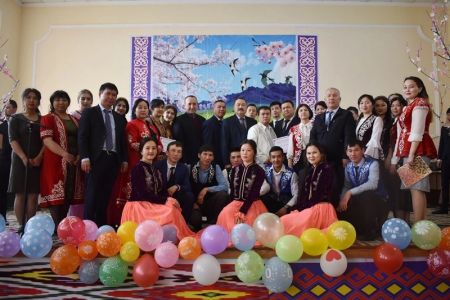 «Жаңарыў жыршысы – Әз Наўрыз»: Қазақ халқының миллий байрамы – көрисиў күни кең түрде белгиленди