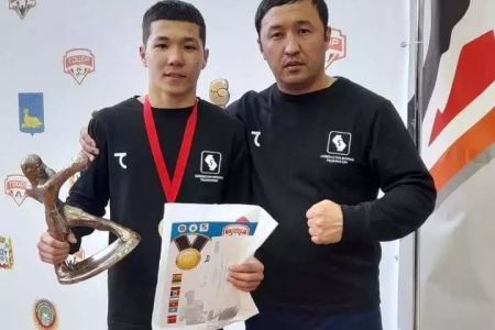 Хош хабар! Қарақалпақстанлы боксшы Мәдияр Дәнияров халықаралық турнирдиң алтын медалын жеңип алды