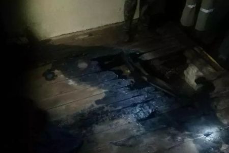 Төрткүлде мәс ҳалында уйқылап қалған еркек өрт келип шыққан үйден қутқарып қалынды