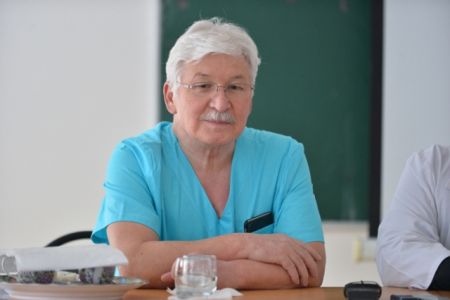АҚШта 5 жылдан берли ең жақсы шыпакерлер қатарынан орын алып киятырған қарақалпақстанлы Жолдас Қулжанов ҳаққында билесиз бе?