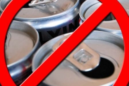 18 жасқа толмаған өспиримлерге энергетикалық ишимликлер сатыўды қадаған етиў керек (пе?)