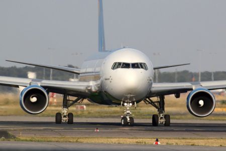 17-июль күни «Ўзбекистон ҳаво йўллари» МАКтың Ургенчке авиарейслери Нөкис арқалы әмелге асырылады