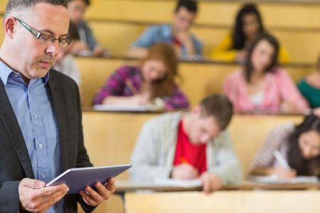 Қарақалпақстанда жаңадан ашылған 3 жоқары оқыў орнына неше студент қабылланады? Қандай қәнигеликлер ашылыўы жобаластырылған?