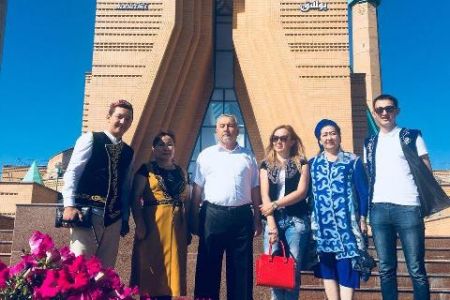 НДПИ талабаси Қозоғистонда бўлиб ўтган халқаро фестивальда иштирок этиб қайтди