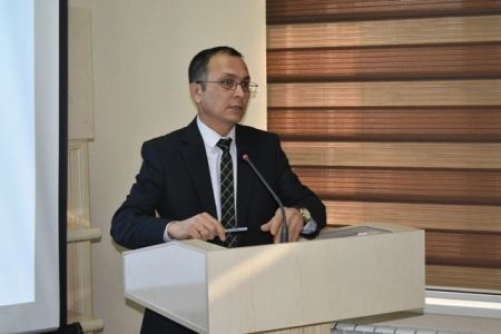 Дөретиўшилик яки кәсиплик имтихан болып өтетуғын бакалавр бағдарларында мәжбүрий тест өткериле ме?