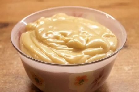 Қойыўластырылған сүтти үй шараятында қалай таярлаў мүмкин?