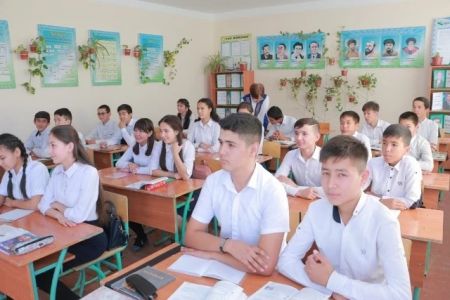 Қарақалпақстанда неше мектеп бар? Оларда қанша оқыўшы билим алмақта?