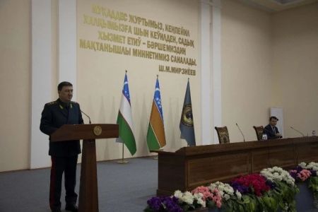 Өзбекстан Ишки ислер министри Қарақалпақстанда тараўдағы бир неше басшы хызметкерлерди жумыстан босатты