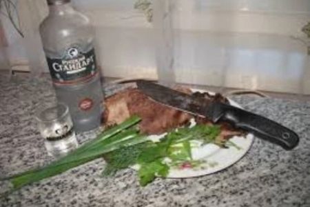 Тақыятаста мәс ҳалдағы пуқаралар арасындағы жәнжел пышақласыў менен жуўмақланды