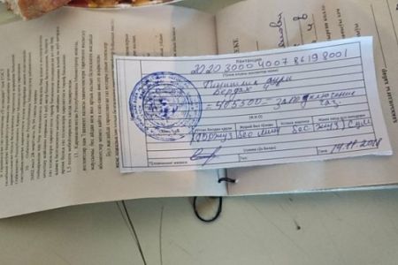 Нөкисли шофёрлар жалғыз жасайтуғын кемпирдиң газден қарызын төлеп берди