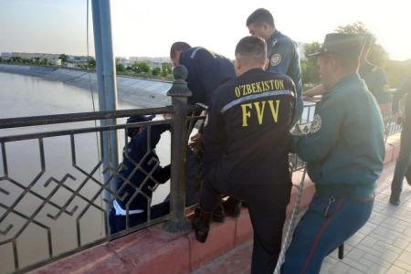 Нөкисте жас қыз өз жанына қастыянлық етпекши болды. Прокуратура жағдай бойынша тексериў жумысларын алып бармақта